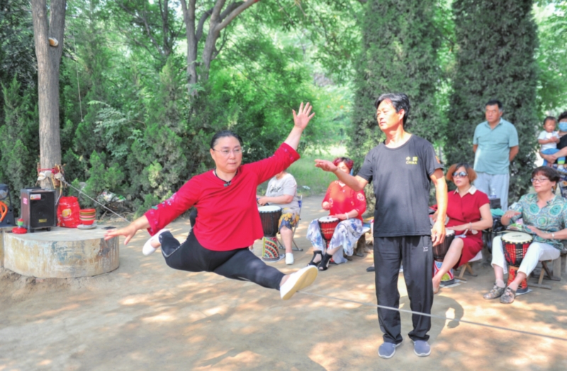 刘小花:钢丝上舞出"花"样人生